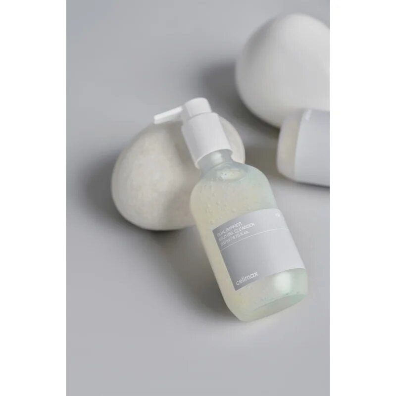 celimax Dual Barrier lágy tisztító gél az érzékeny bőr megnyugtatásához és erősítéséhez 200 ml