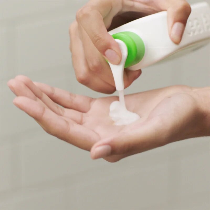 CeraVe Cleansers Hydrating Cleanser tisztító emulzió hidratáló hatással 473 ml