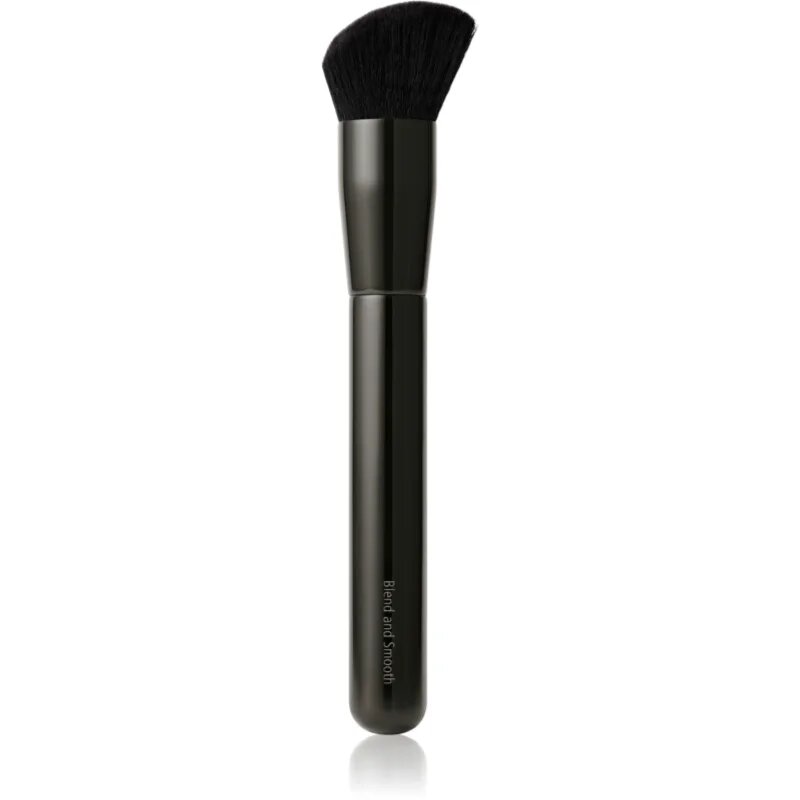 Chantecaille Blend and Smooth Brush közepes ecset a folyékony krémes és púder állagú termékekhez 1 ml