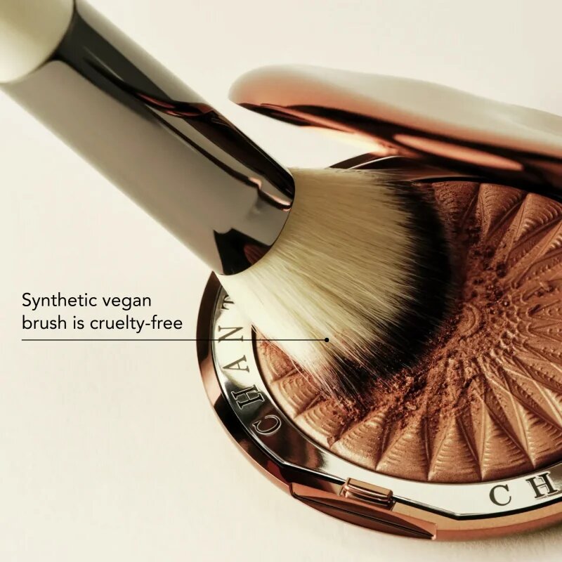 Chantecaille Sculpt Contour Brush kontúrozó ecset 1 db