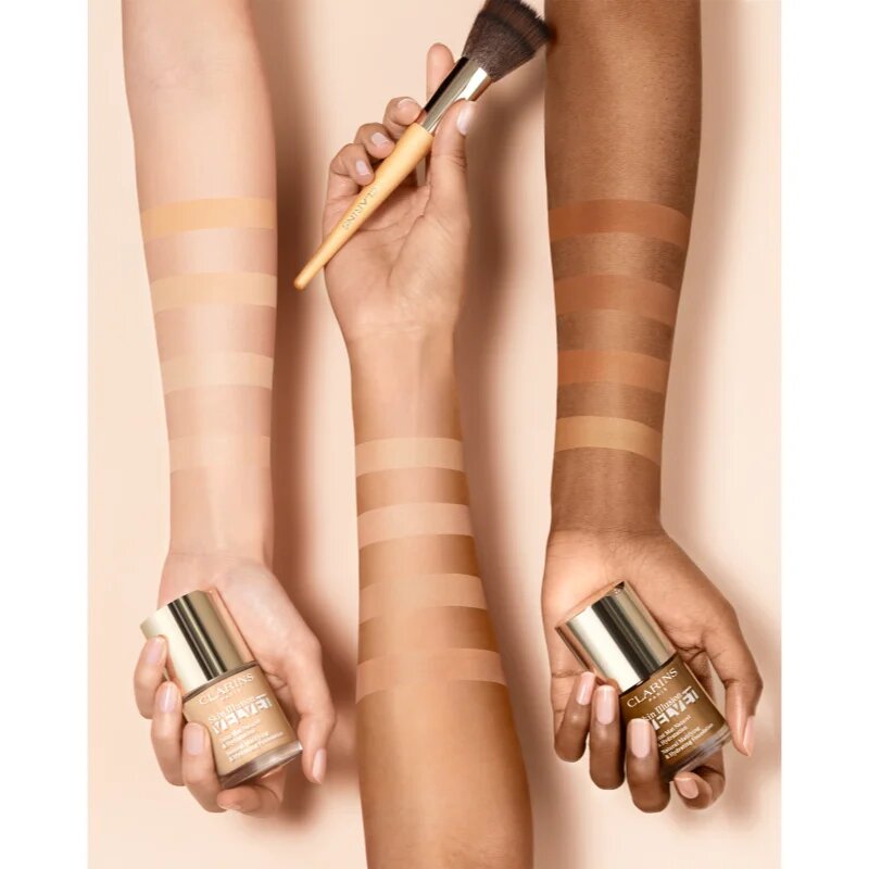 Clarins Skin Illusion Velvet mattító folyékony alapozó tápláló hatással árnyalat 114N 30 ml