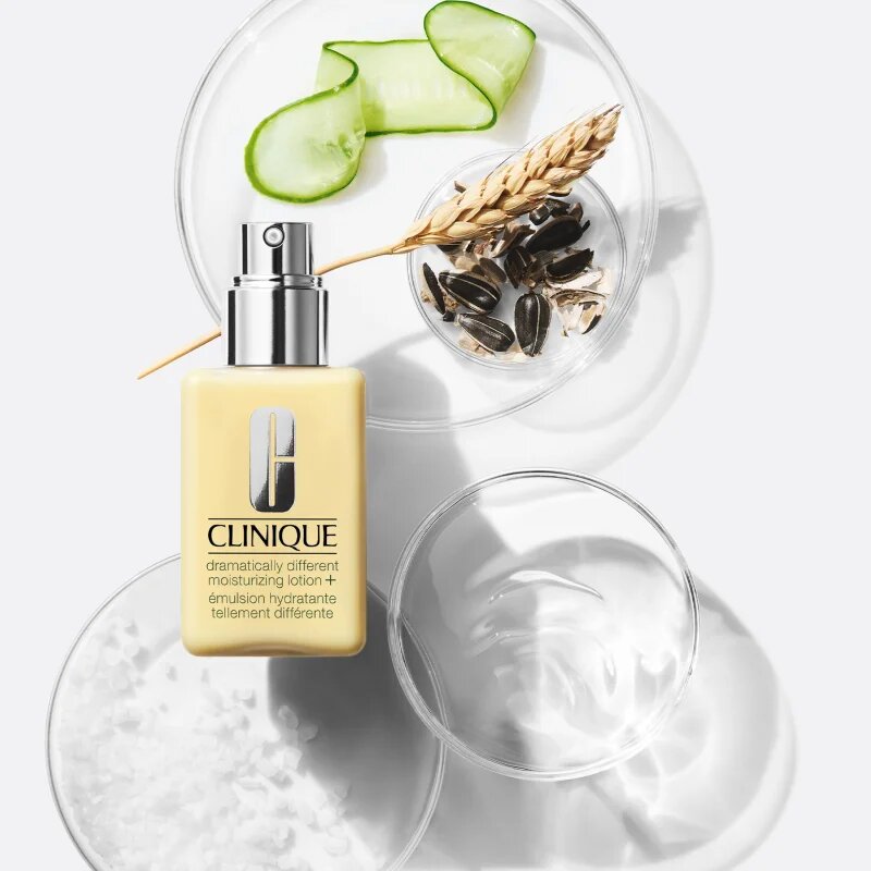 Clinique Dramatically Different™ Moisturizing Lotion SPF50 hidratáló arckrém SPF 50 50 ml
