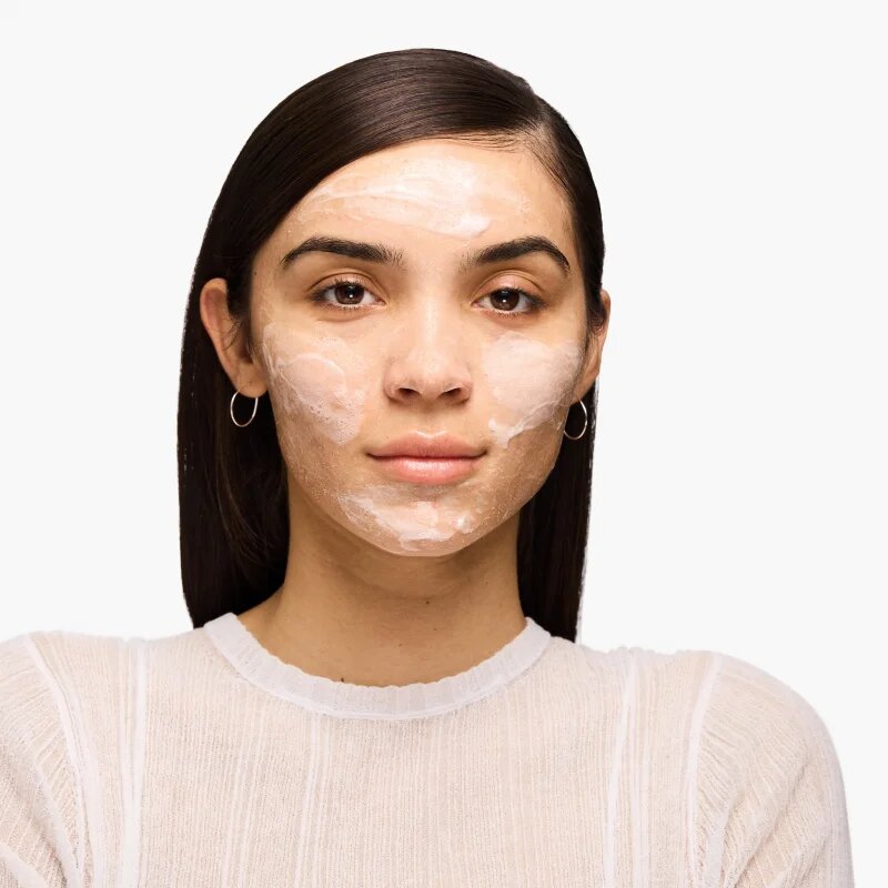 Clinique Moisture Surge™ Exfoliating Glow Scrub gyengéd hámlasztó gél 125 ml