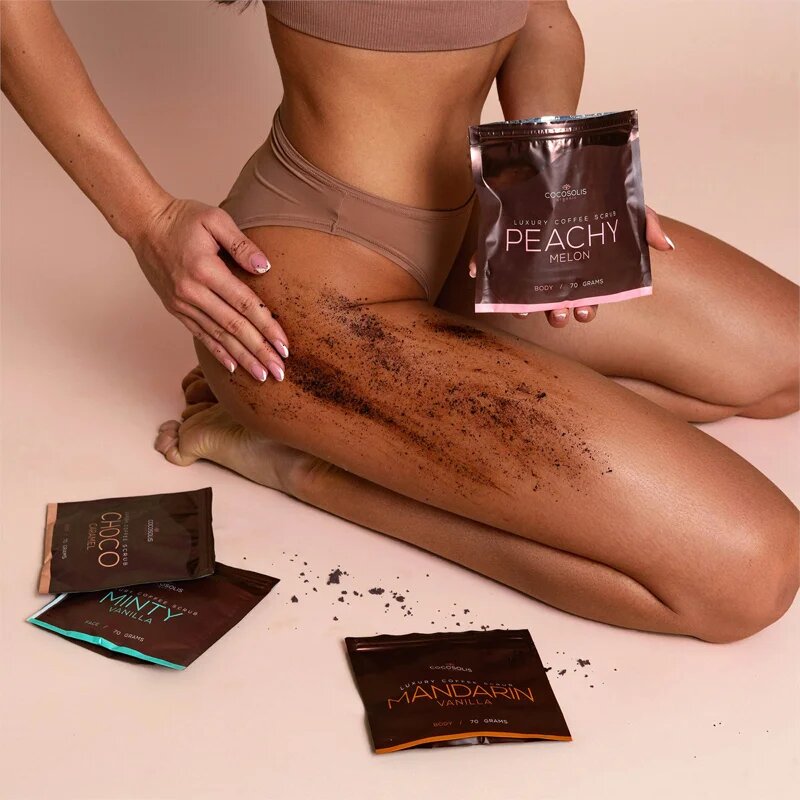 COCOSOLIS Luxury Coffee Scrub Box szett a finom és sima bőrért