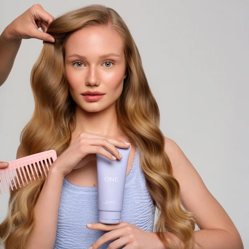 COCOSOLIS ONE. All In One Leave-in Conditioner öblítés nélküli kondicionáló hajra 150 ml