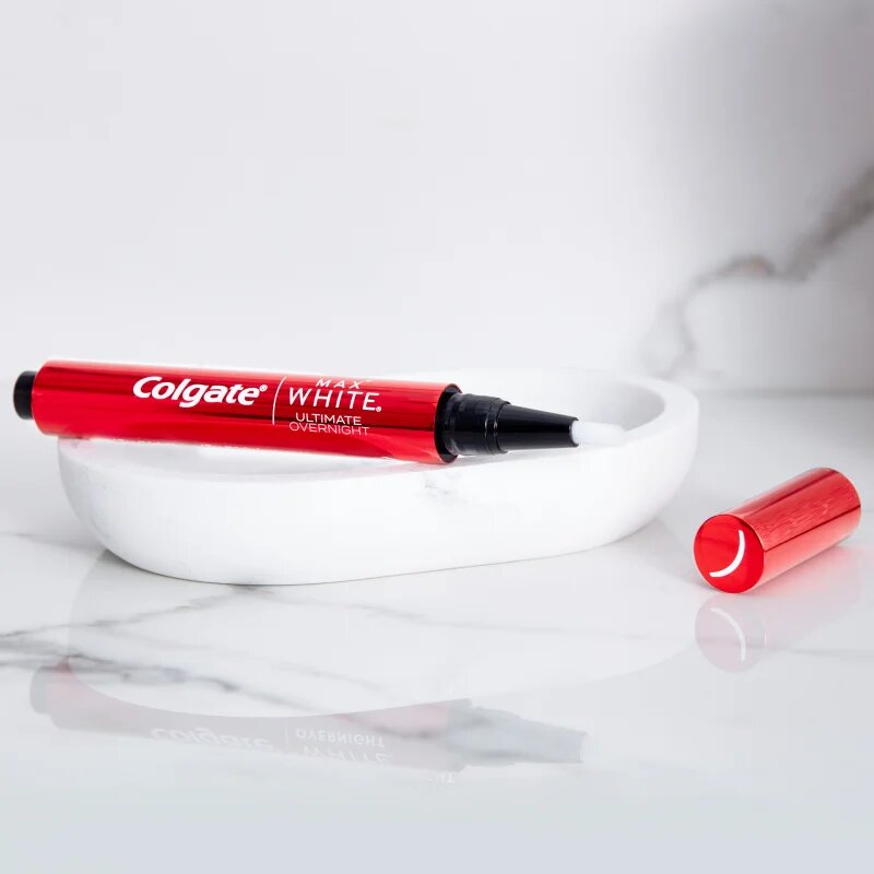 Colgate Max White Overnight fogfehérítő toll 2.5 ml