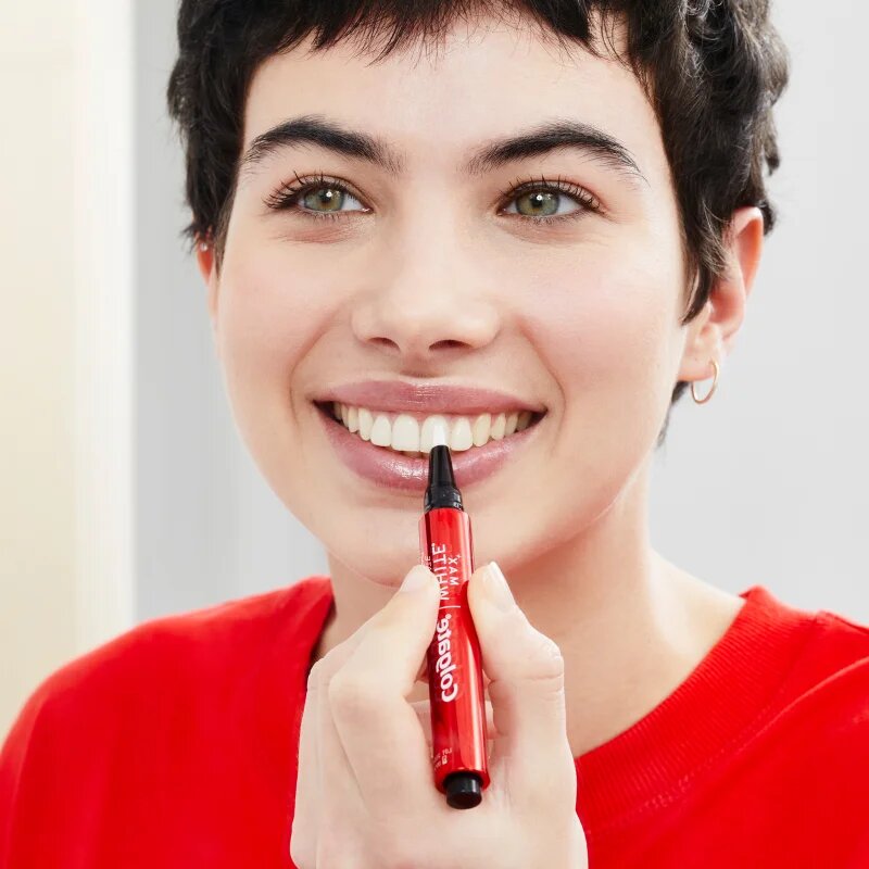 Colgate Max White Overnight fogfehérítő toll 2.5 ml