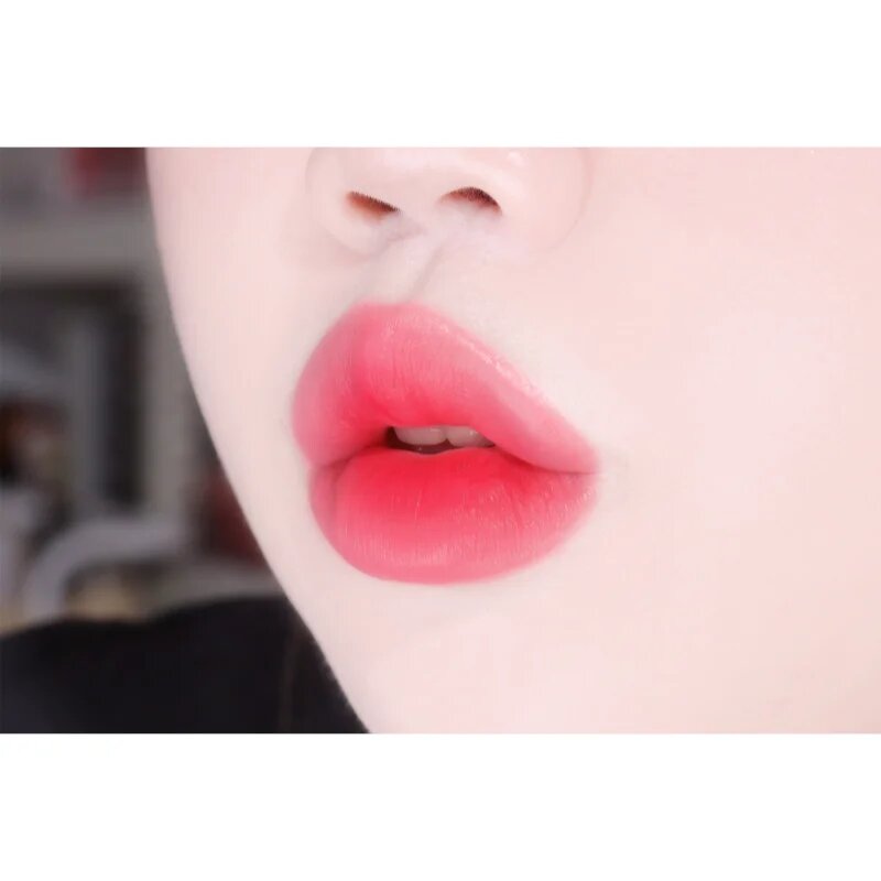Colorgram Fruity Water Tint tartós ajakfény a táplálásért és hidratálásért árnyalat #05 Dainty Cherry 2.8 g