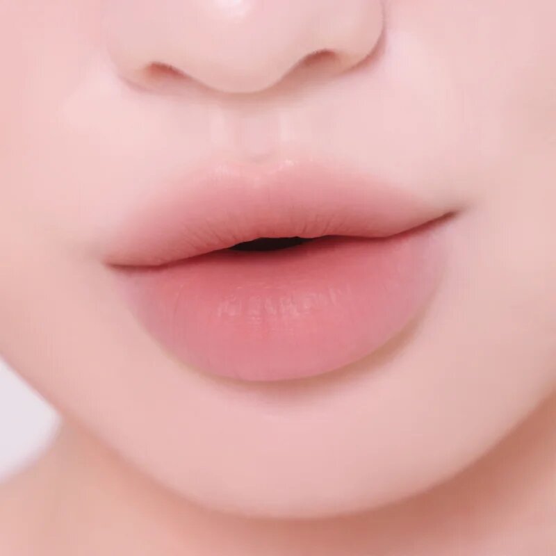 Colorgram Nude Blur Tint matt ajakfesték hidratáló hatással árnyalat 03 Lovely Fig 5 g