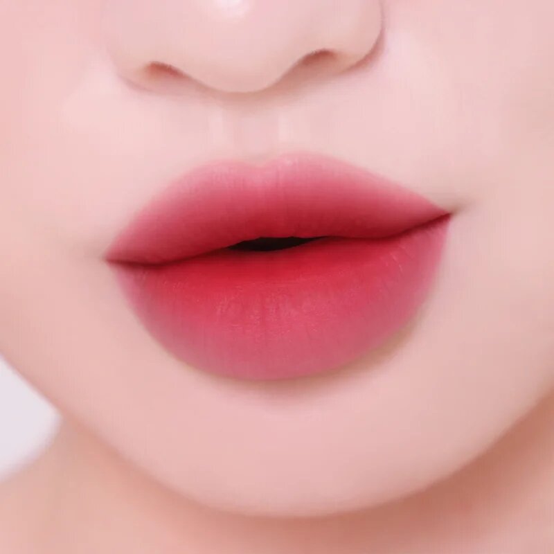 Colorgram Nude Blur Tint matt ajakfesték hidratáló hatással árnyalat 09 Red Bomb 5 g