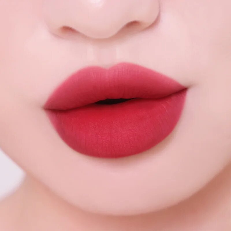 Colorgram Nude Blur Tint matt ajakfesték hidratáló hatással árnyalat 09 Red Bomb 5 g