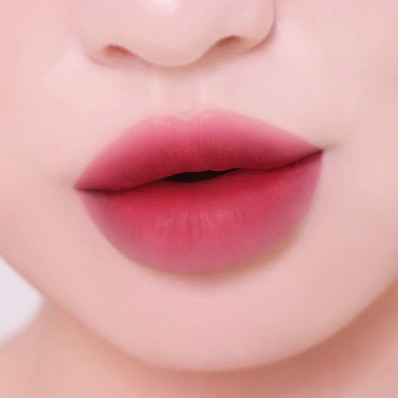 Colorgram Nude Blur Tint matt ajakfesték hidratáló hatással árnyalat 12 Bloody Plum 5 g