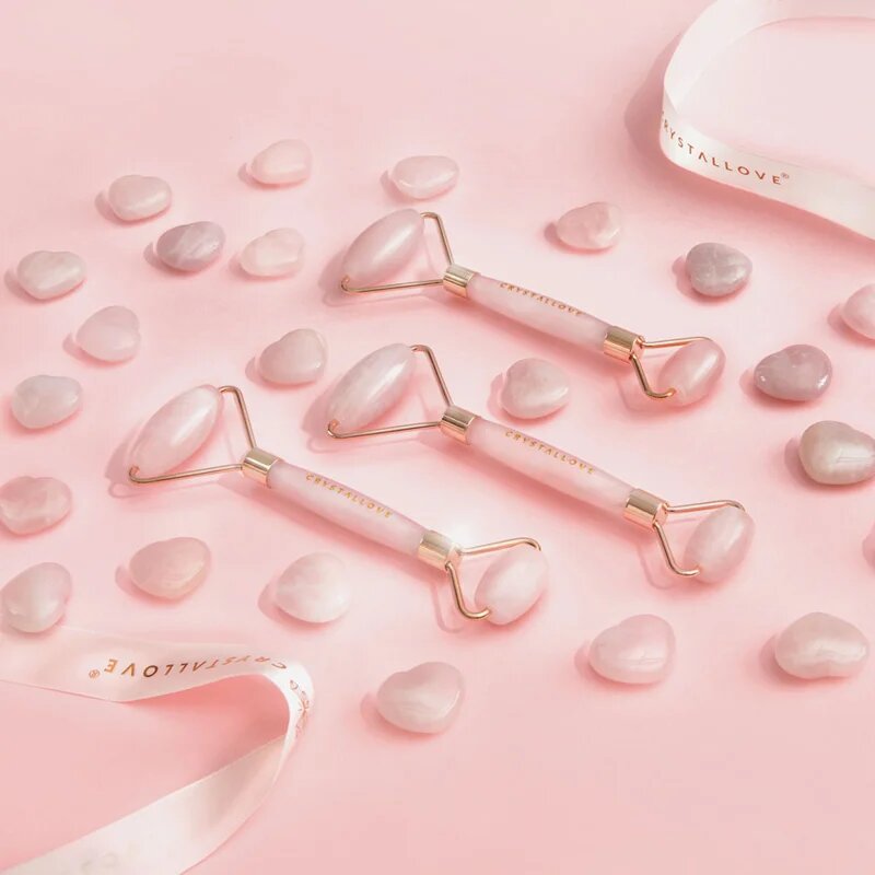Crystallove Rose Quartz Selflove Set masszázs henger az arcra és masszázs szegédeszköz