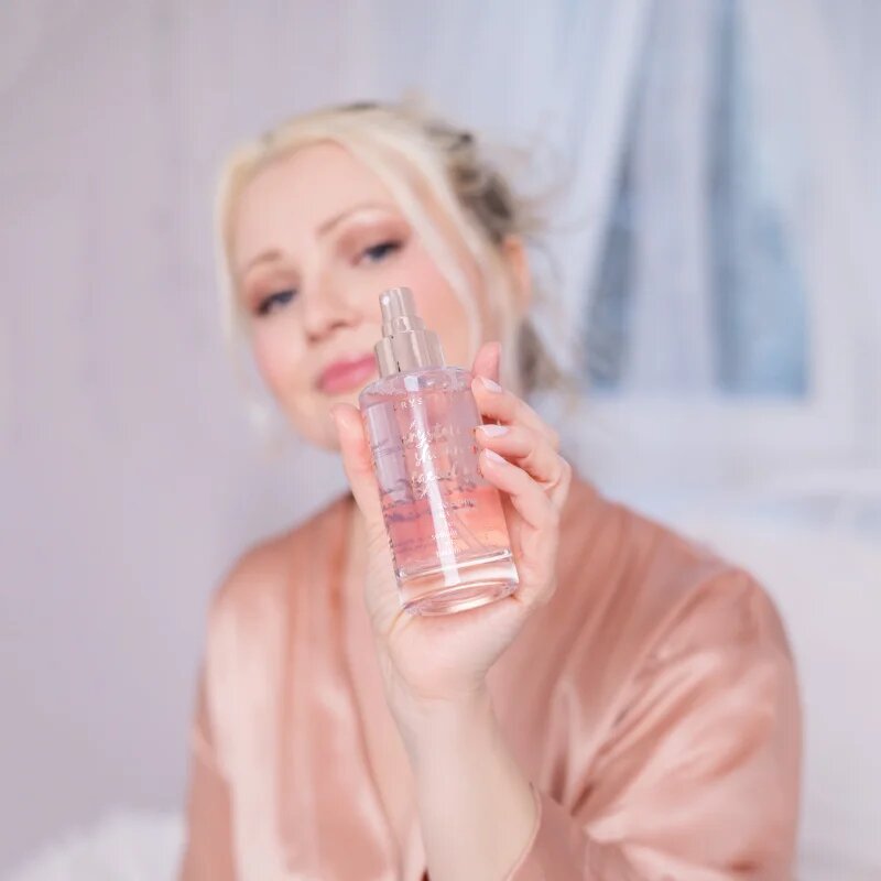 Crystallove Rose Quartz Shimmer Facial Mist arc spray az élénk bőrért 100 ml