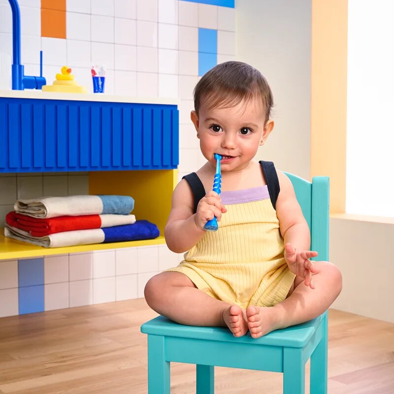 Curaprox Baby 0-4 Years fogkefe gyermekeknek 1 db