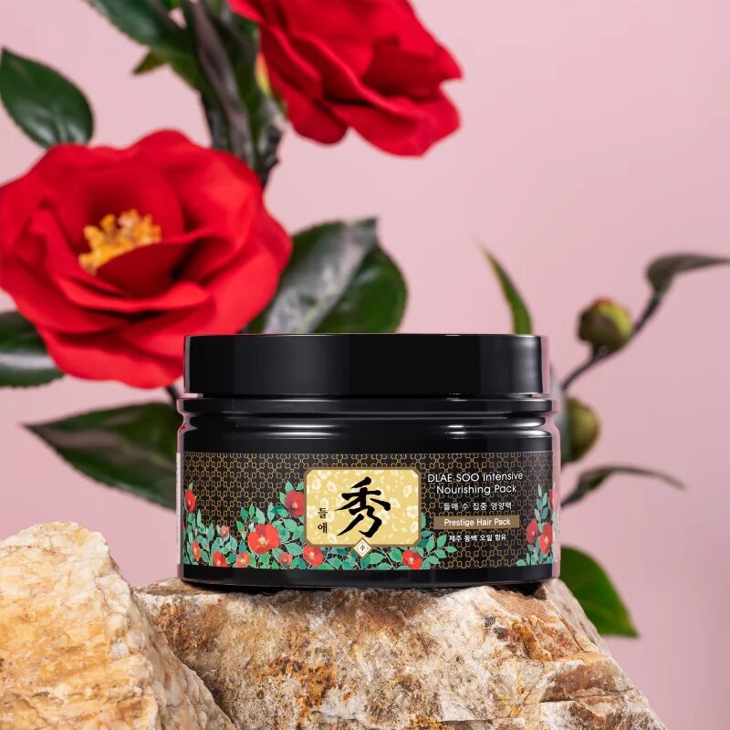 DAENG GI MEO RI Dlae Soo Intensive Nourishing Pack mélyen tápláló maszk a károsult hajra 200 ml