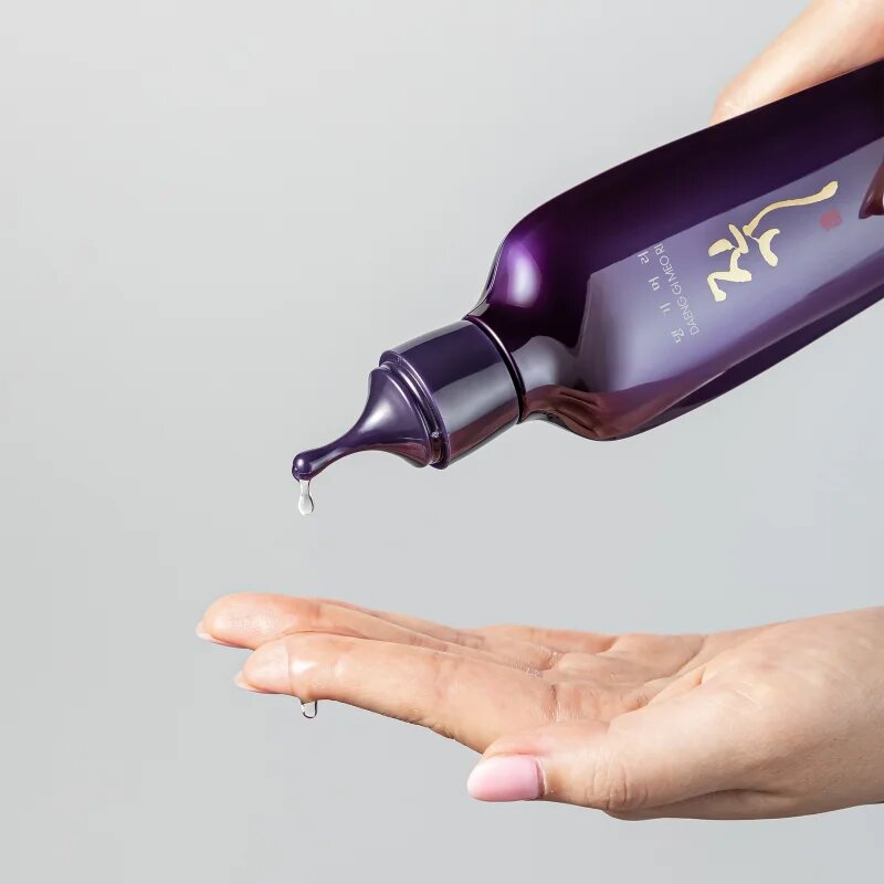 DAENG GI MEO RI Jin Gi Vitalizing Scalp Nutrition Pack erősítő és regeneráló hajszérum hajhullás ellen 145 ml