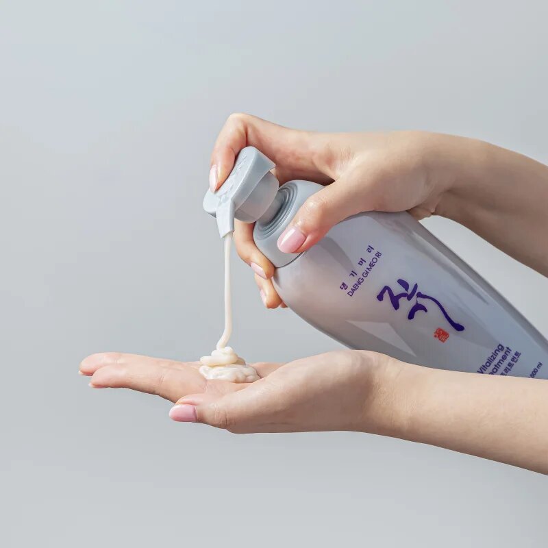 DAENG GI MEO RI Jin Gi Vitalizing Treatment revitalizáló kondicionáló táplált és fényes hatásért 500 ml