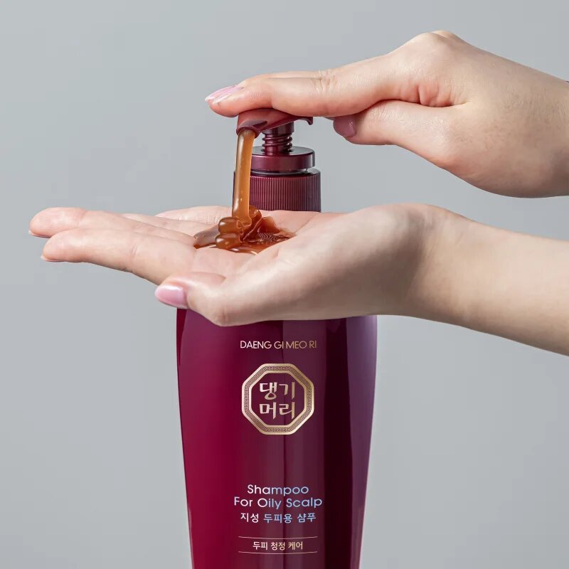DAENG GI MEO RI Oily scalp Shampoo mélyen tisztító sampon a zsíros fejbőrre 500 ml