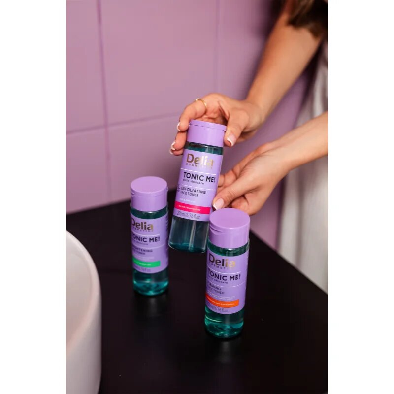 Delia Cosmetics Tonic Me! gyengéd bőrhámlasztó tonik éjszakára 200 ml