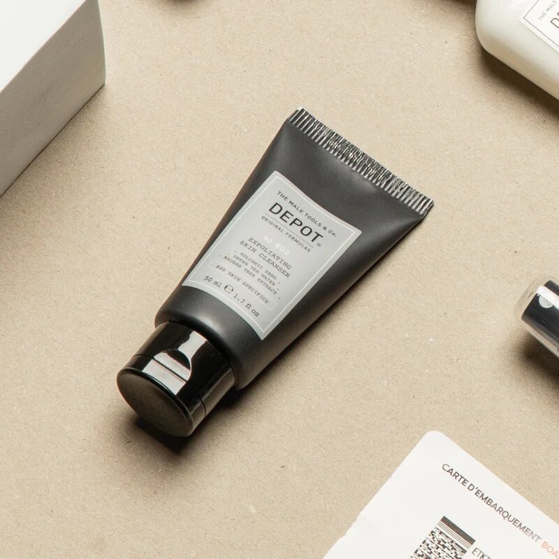Depot No. 802 Exfoliating Skin Cleanser hámlasztó tisztító gél uraknak 50 ml