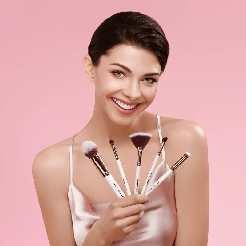 Dermacol Accessories Master Brush by PetraLovelyHair rúzsecset típus D60 Rose Gold 1 db
