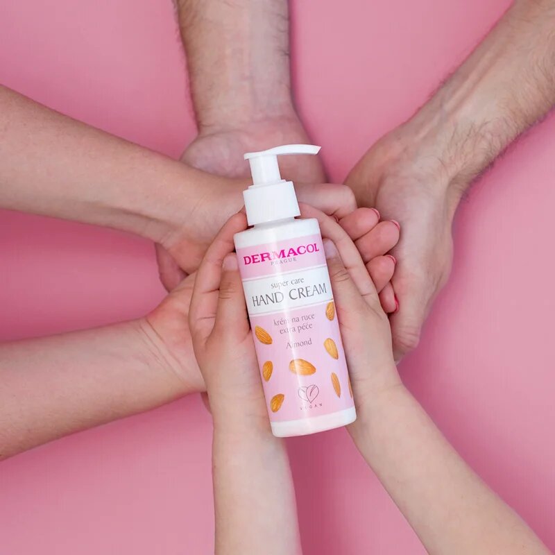 Dermacol Natural kézkrém mandulaolajjal 150 ml