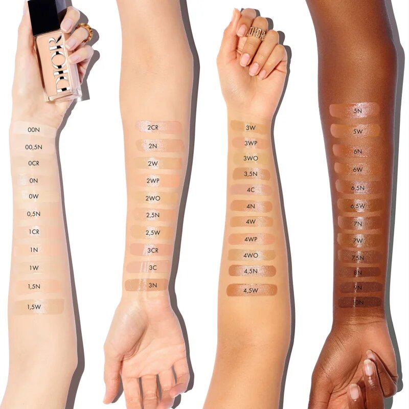 DIOR Forever Skin Glow élénkítő make-up SPF 20 árnyalat 2 Warm Peach 30 ml