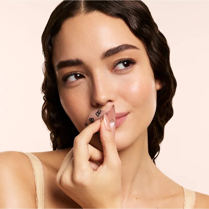 Dolce&Gabbana Fresh Skin Nouri-Kiss Petal Lip Patches hidratálól maszk az ajkakra tápláló hatással 5x2.1 g