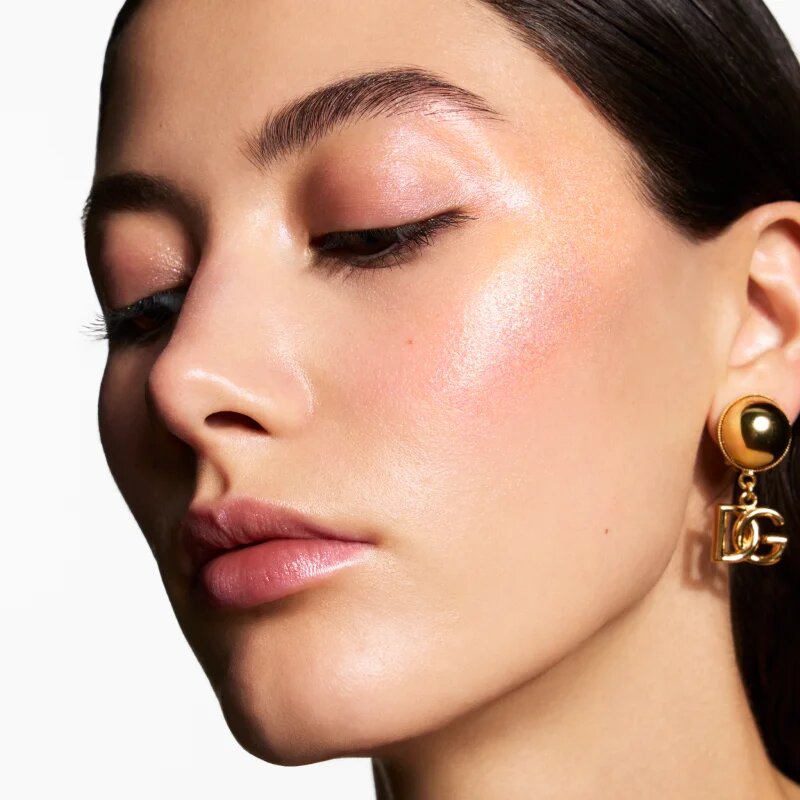 Dolce&Gabbana Glazelighter All Over Highlighter highlighter testre és arcra árnyalat 00 Multiversal - Opalescent Shimmer 11.6 g