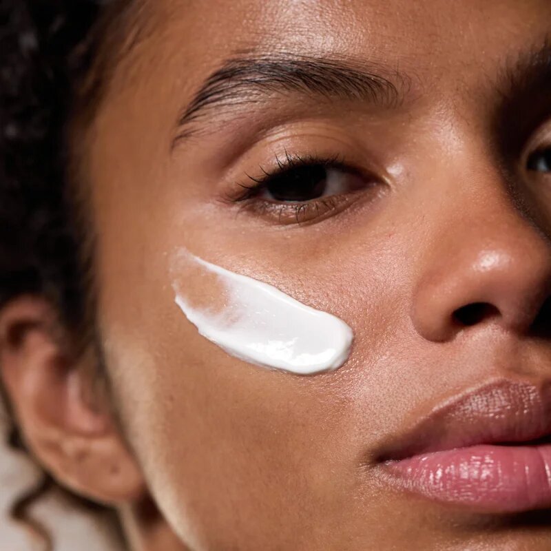 Dr. Hauschka Facial Care nyugtató maszk érzékeny és irritált bőrre 30 ml