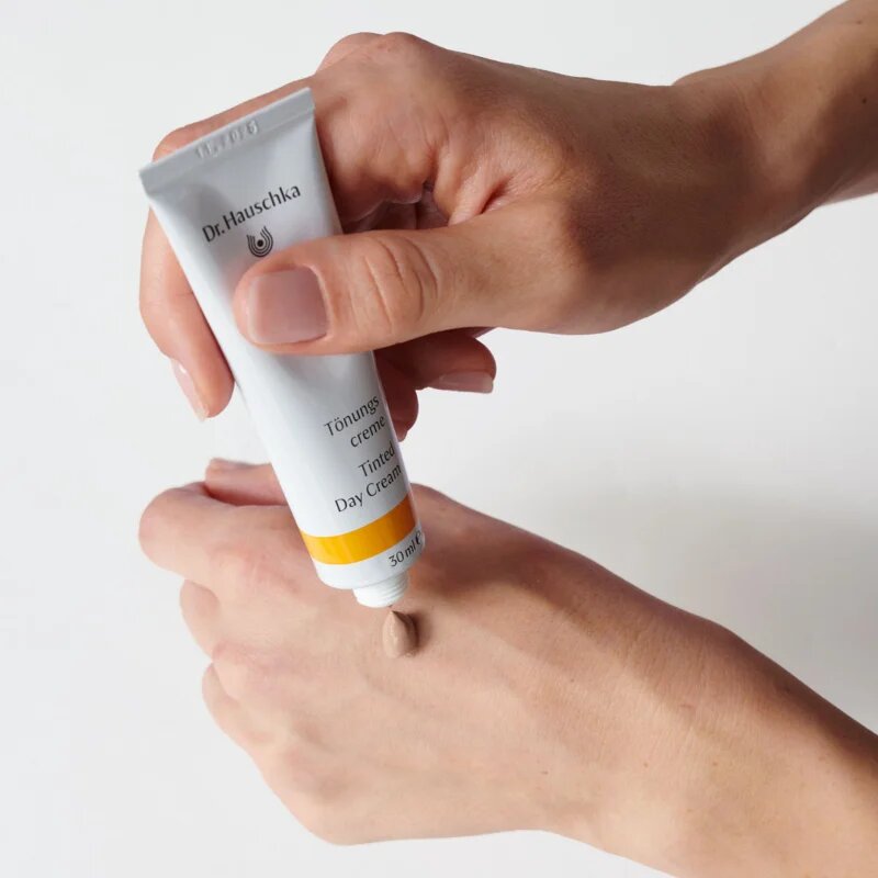 Dr. Hauschka Facial Care tónusegyesítő hidratáló krém nappal 30 ml
