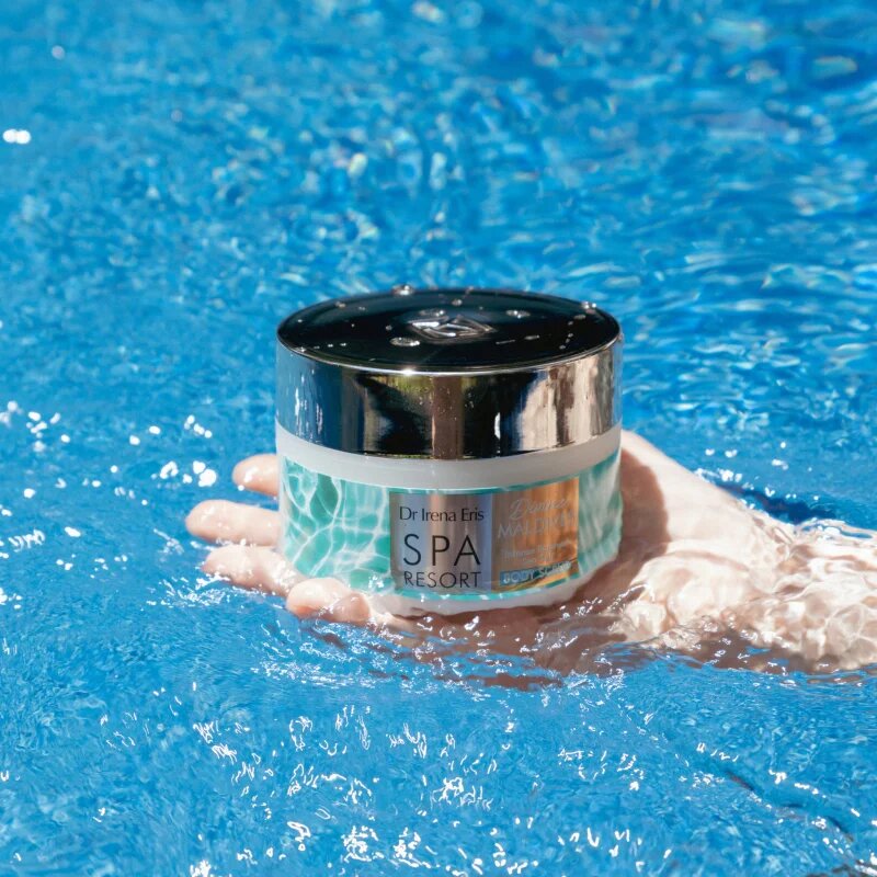 Dr Irena Eris SPA Resort Maldives regeneráló peeling tengeri sóval 230 g