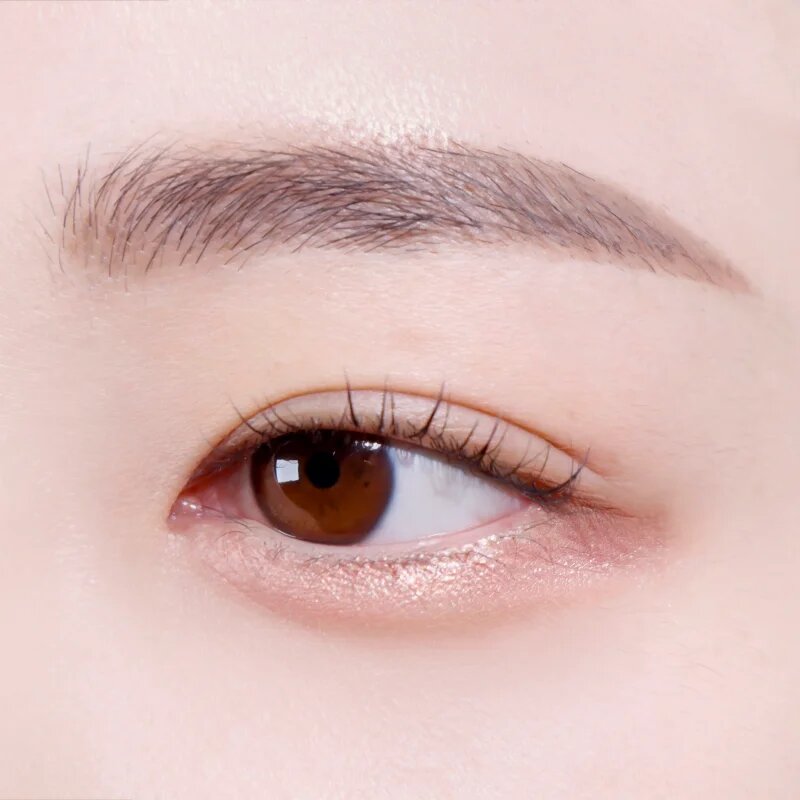 espoir Real Eye Dual Stick hosszantartó szemhéjfesték ceruza kiszerelésben élénkítővel árnyalat 02 Peach Beam 0.5 g
