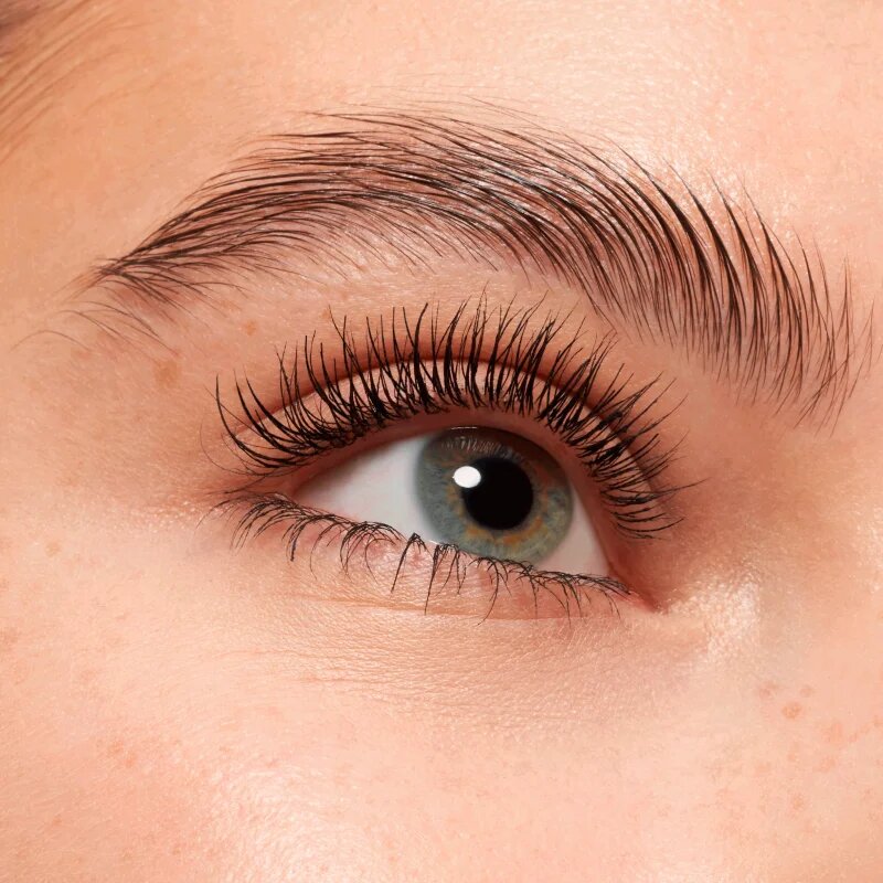 essence All Eyes on Me vízálló göndörítő és nagyobbító szempillaspirál árnyalat 01 Black 8 ml