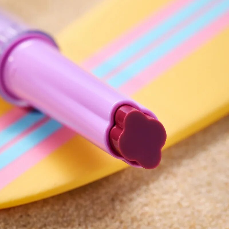 essence aloha babes! krémes ajakfény stift árnyalat 01 Sunny Bliss Flower Kiss 1.6 g