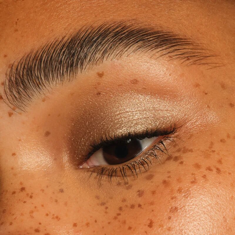 essence BLUR NUDE szemhéjfesték ceruza árnyalat 06 Iced Mocha 1.2 g