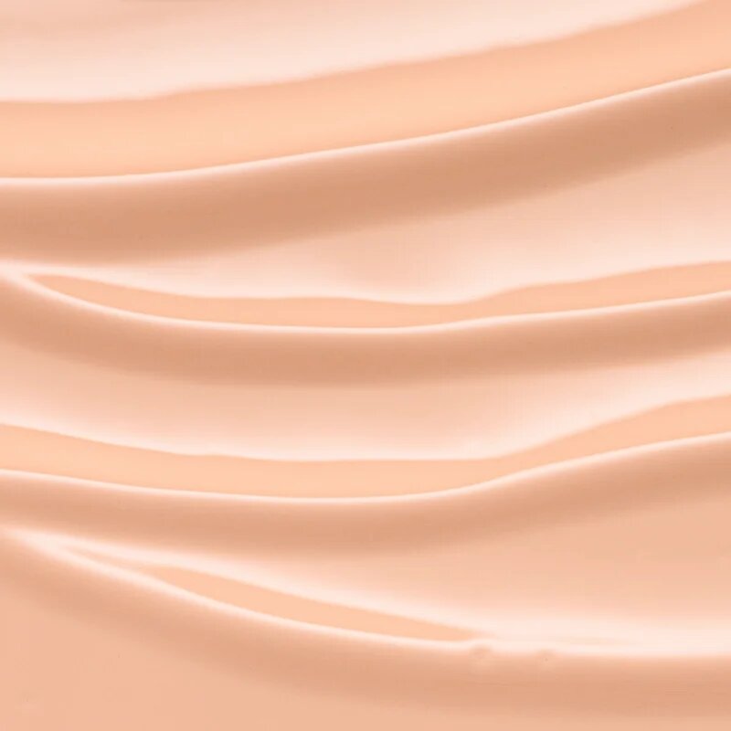 essence BRIGHTEN UP! Cushion Foundation alapozó sminkszivaccsal árnyalat 11 Sand 12 g