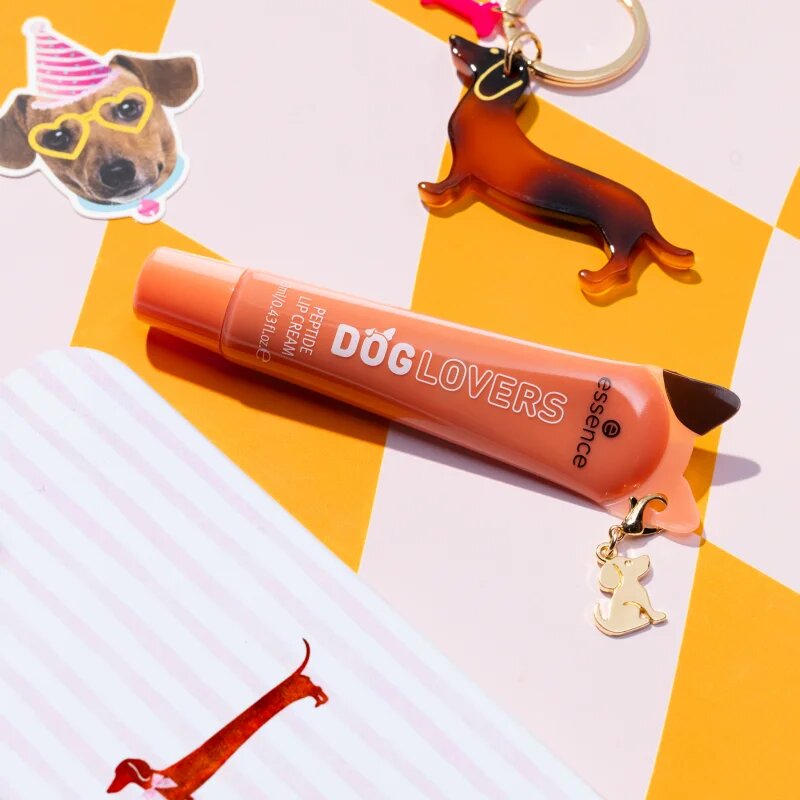 essence DOG GANG OR CAT CREW?!? DOG LOVERS tonizáló ajakbalzsam peptidekkel árnyalat 01 Best Buddy 13 ml