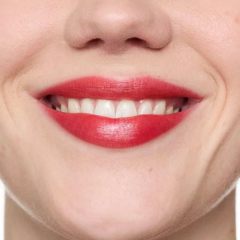 essence JUICY TINT ajakfilc árnyalat 02 Strawberry Szn 3.5 ml