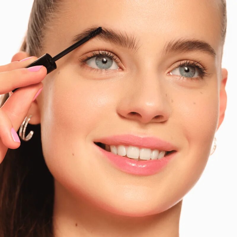 essence Make Me Brow szemöldökzselé árnyalat 08 Black Brows 3.8 ml