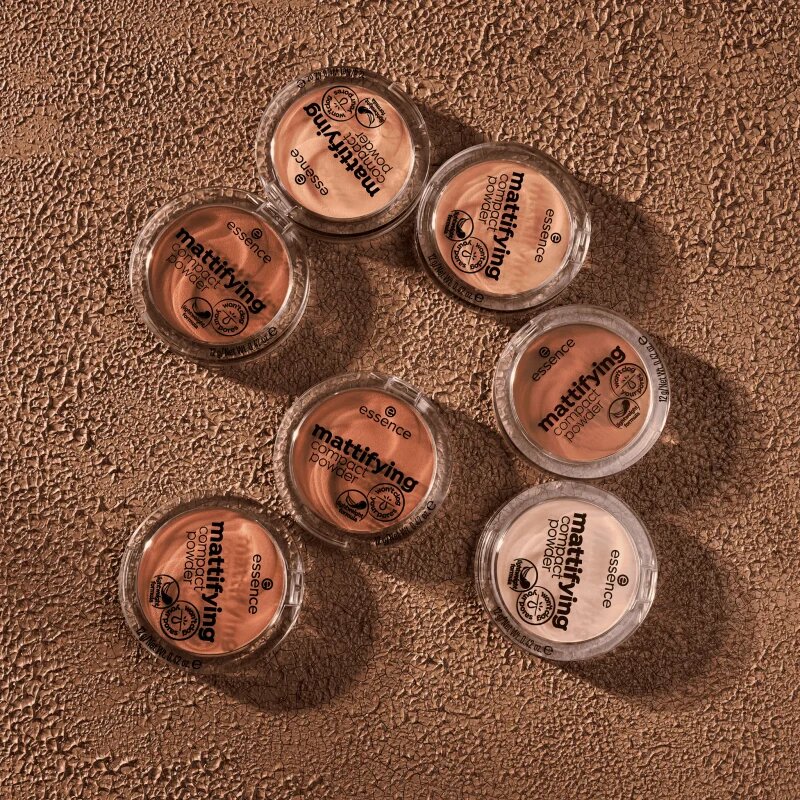 essence Mattifying kompakt púder matt hatással árnyalat 04 Perfect beige 12 g