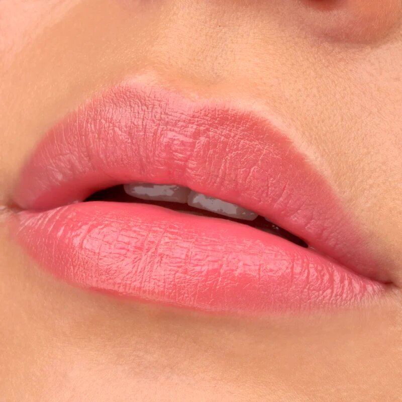 essence TINTED kiss hidratáló ajakfény árnyalat 03 4 ml