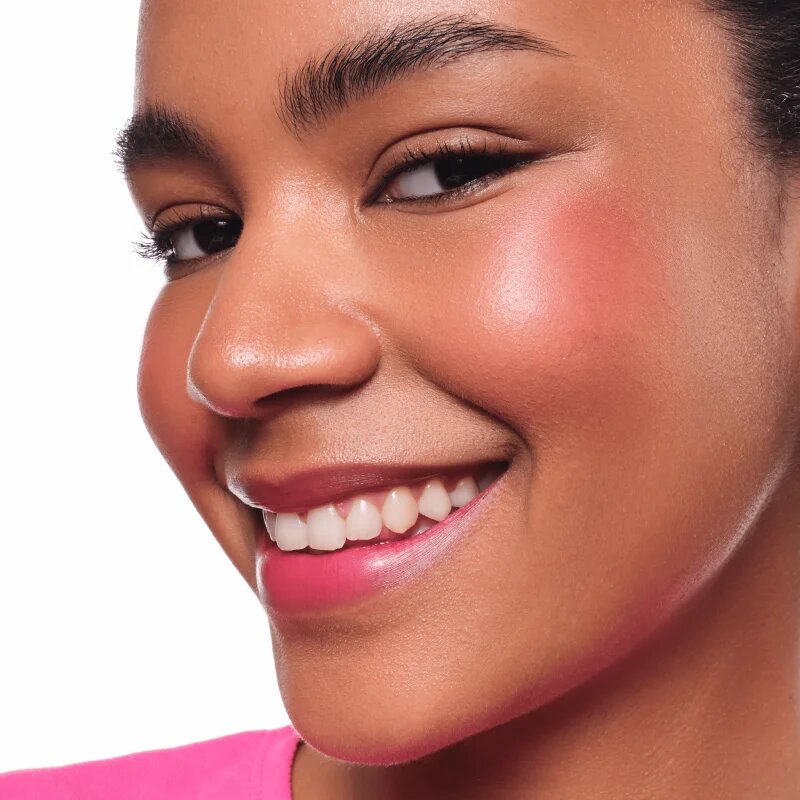 essence WHAT A TINT! multifunkcionális smink ajkakra és arcra árnyalat 10 Raspberry Vibes 5 g
