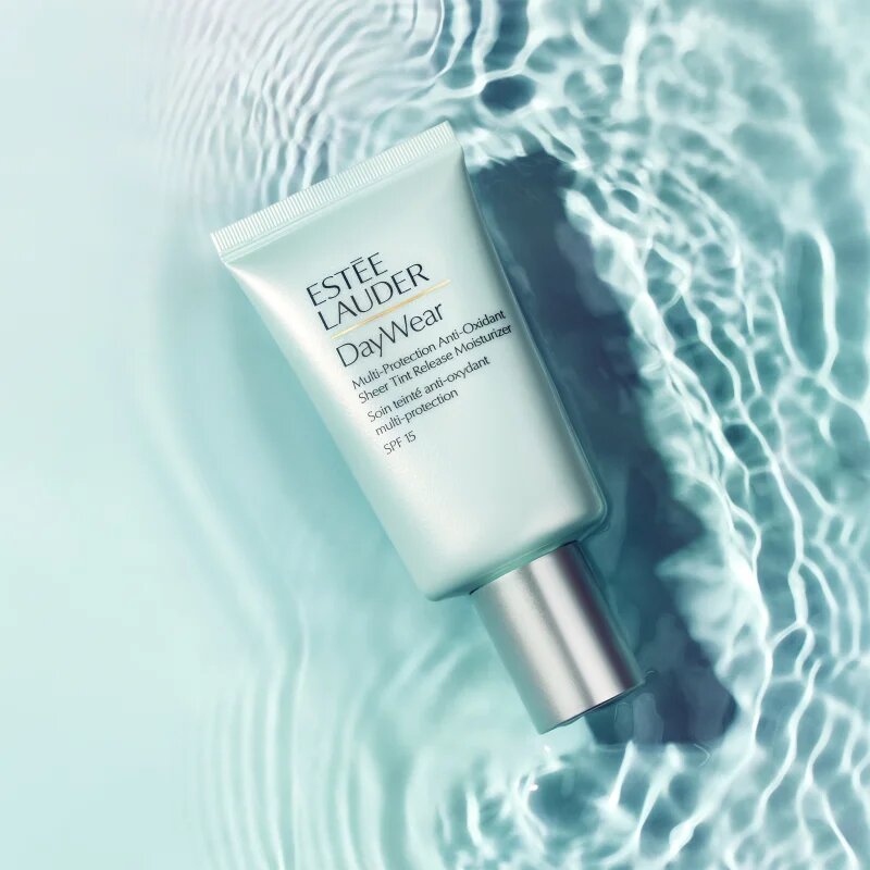 Estée Lauder DayWear Multi-Protection Anti-Oxidant Sheer Tint Release Moisturizer SPF 15 hidratáló krém tonizáló minden bőrtípusra SPF 15 50 ml