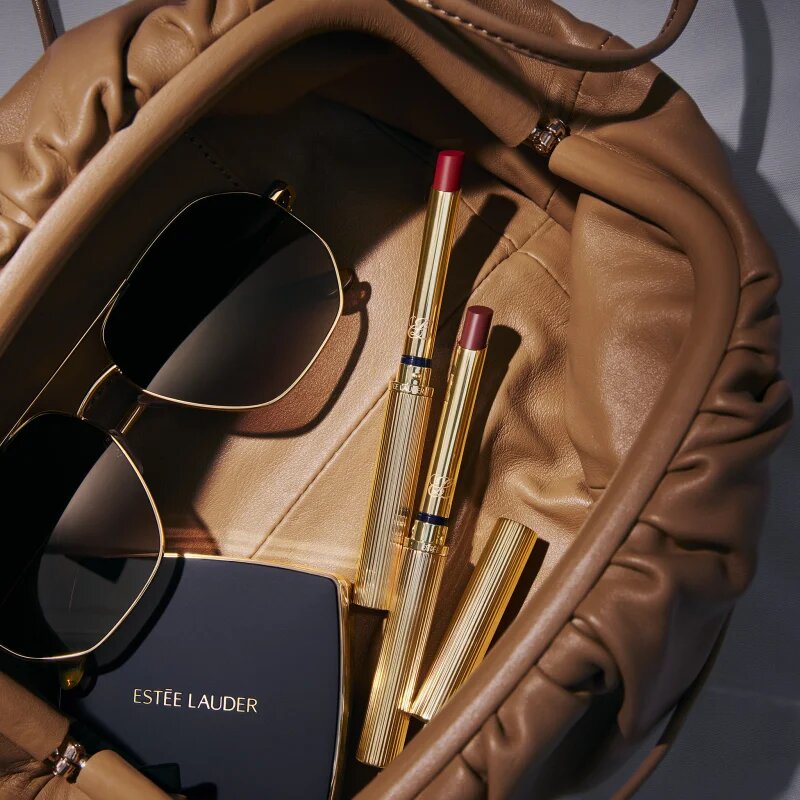 Estée Lauder Pure Color Explicit Matte Lipstick mattító rúzs árnyalat High Frequency 1.8 g
