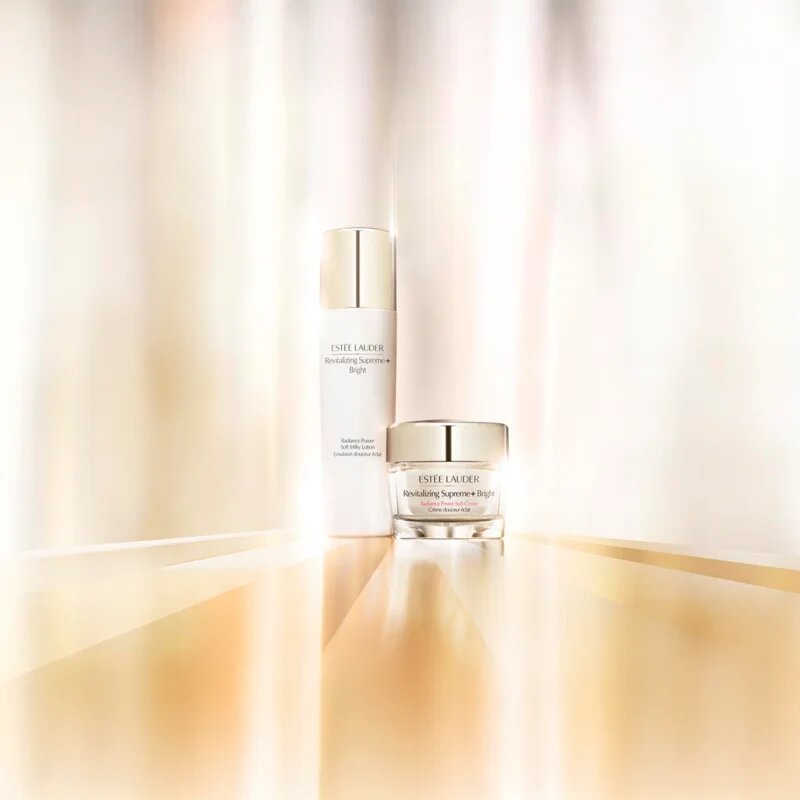 Estée Lauder Revitalizing Supreme+ Bright Radiance Power Soft Milky Lotion gyengéd hidratáló fluid a pattanásos bőr hibáira 100 ml