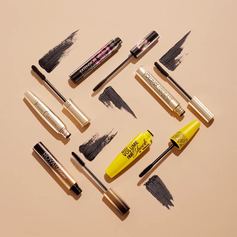 Eveline Cosmetics Volume Celebrities szempillaspirál a dús pillákért árnyalat Deep Black 9 ml