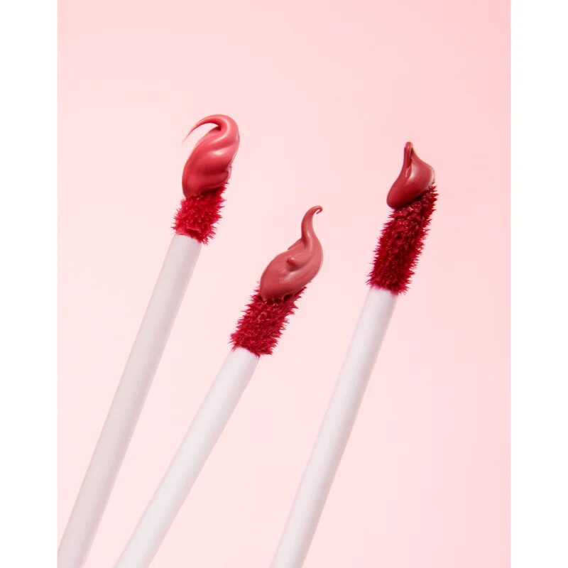 Eveline Cosmetics Wonder Match tartós matt folyékony rúzs hialuronsavval árnyalat 10 Berry Rose 6.8 ml