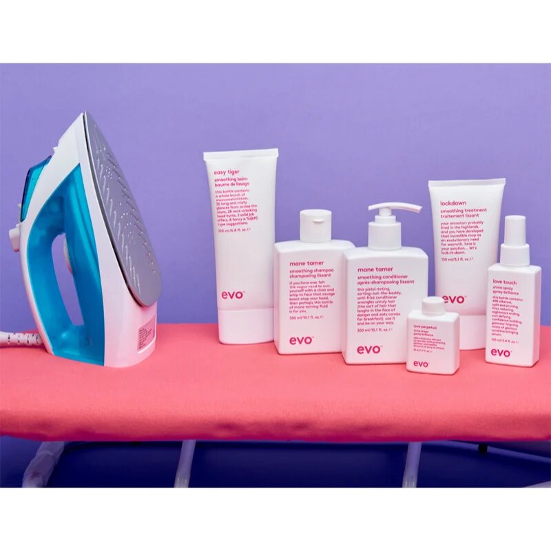 EVO Smooth Smoothing Conditioner kisimító kondicionáló a rakoncátlan és töredezett hajra 300 ml